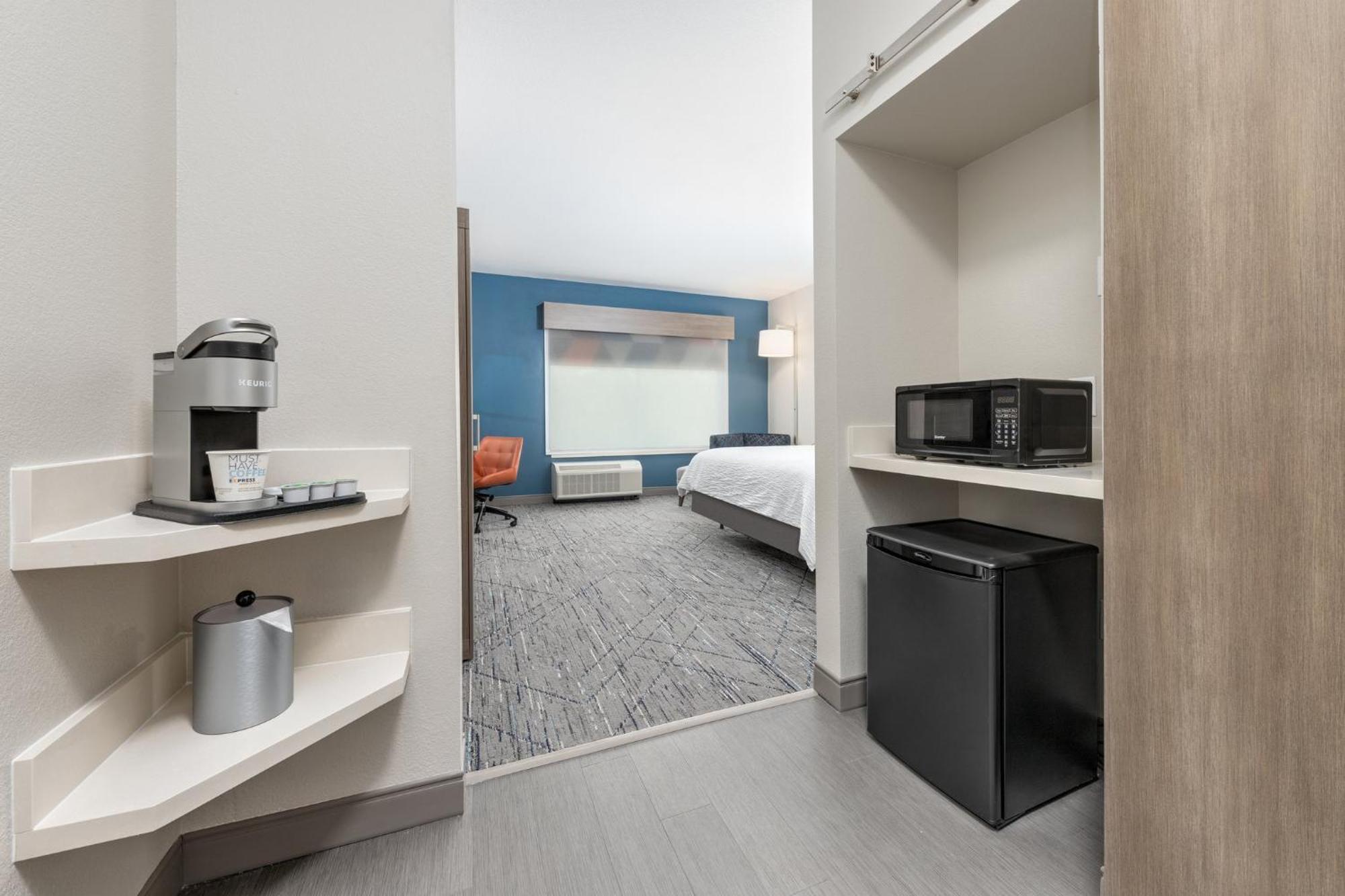 Holiday Inn Express & Suites Austin Airport East By Ihg Eksteriør bilde