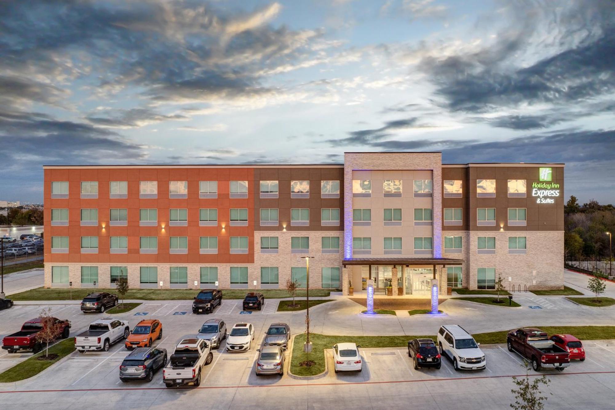 Holiday Inn Express & Suites Austin Airport East By Ihg Eksteriør bilde