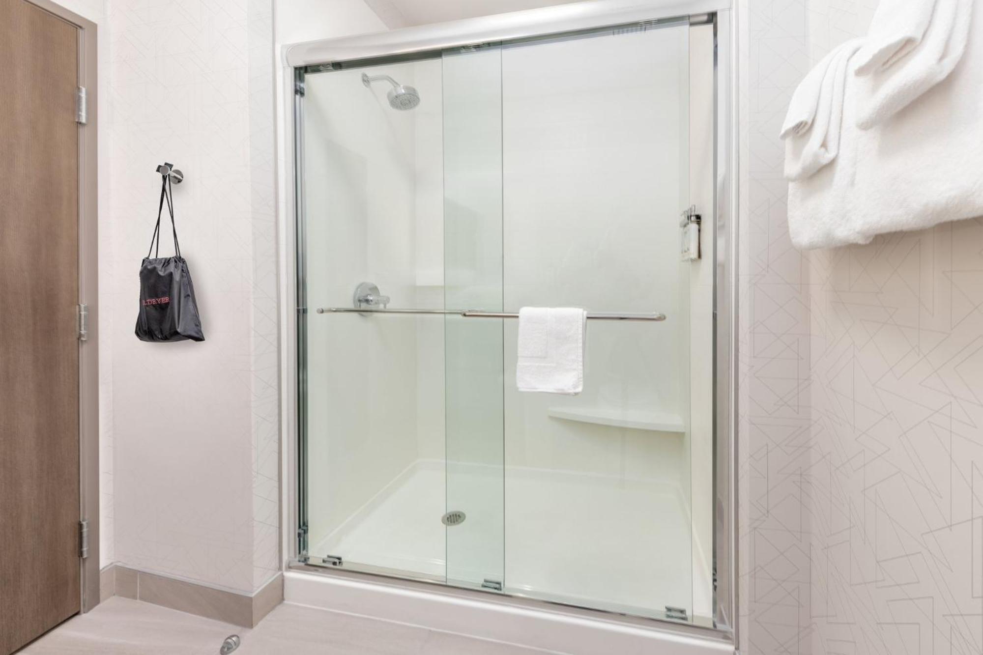 Holiday Inn Express & Suites Austin Airport East By Ihg Eksteriør bilde