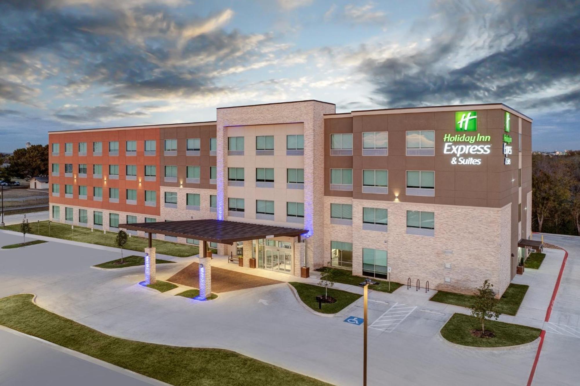 Holiday Inn Express & Suites Austin Airport East By Ihg Eksteriør bilde